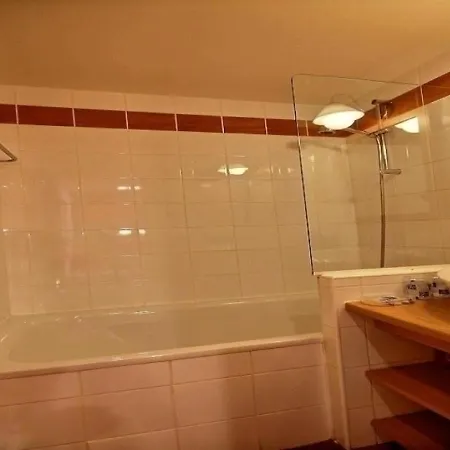 Studio-cabine 4 Pers, Sud, Proche Pistes Et Commerces - Fr-1-455-27 La Plagne